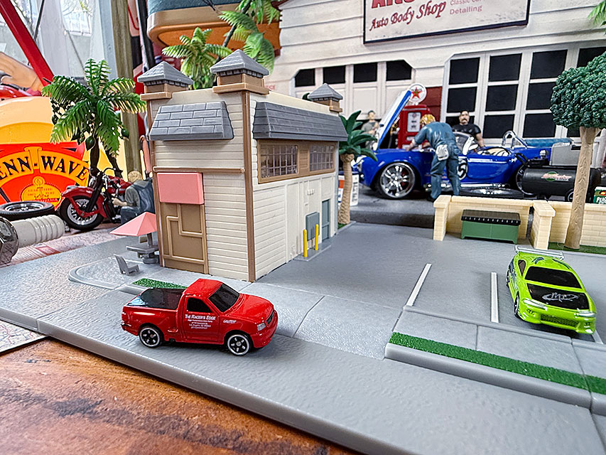 Jada　映画　ワイルドスピード　ドムのカフェ　ジオラマセット　（三菱エクリプス＆フォードF-150付属）　トレットカフェ　ナノスケール |  | 02