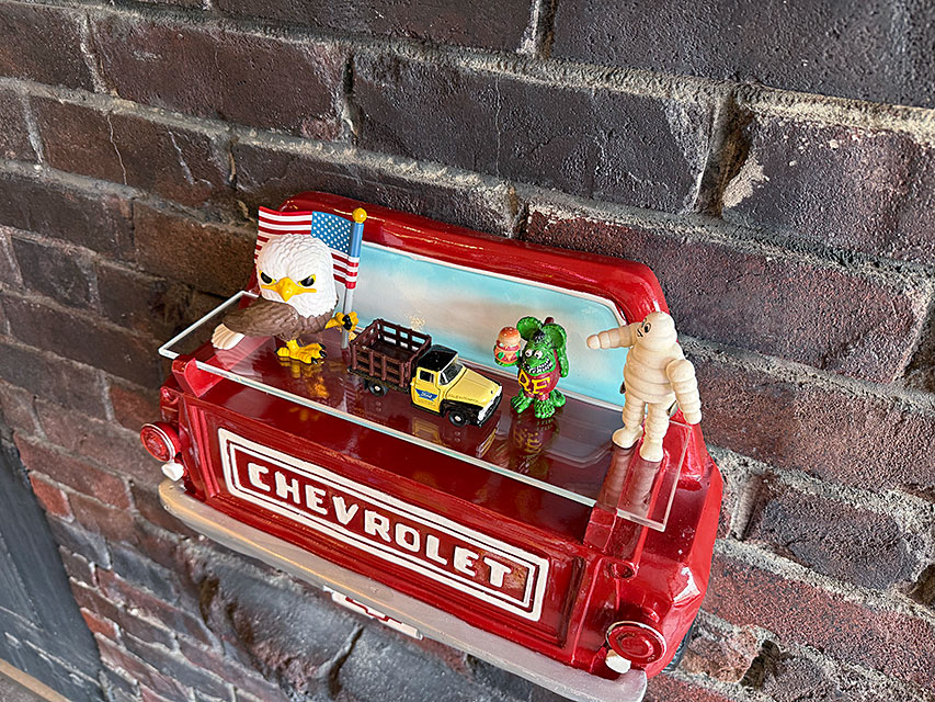 シボレー　3100　ピックアップトラック　カーシェルフ　Sサイズ　（レッド） ■ アメリカン雑貨 アメリカ雑貨 |  | 01