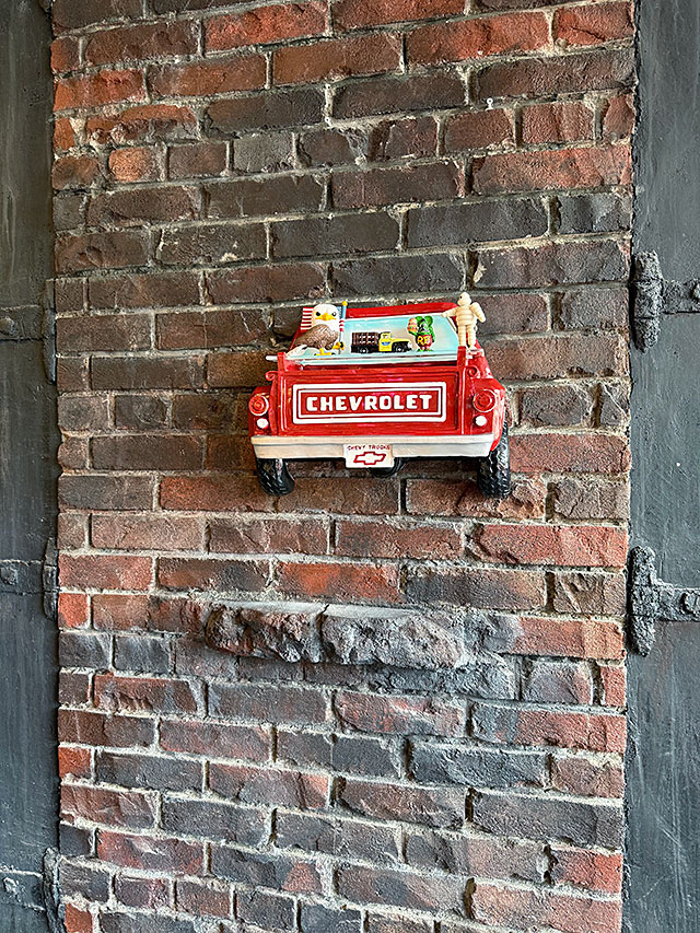 シボレー　3100　ピックアップトラック　カーシェルフ　Sサイズ　（レッド） ■ アメリカン雑貨 アメリカ雑貨 |  | 04