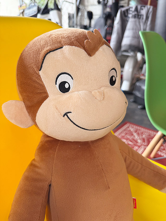 おさるのジョージ　BIGな50cm　ぬいぐるみ ■ アメリカン雑貨 アメリカ雑貨 |  | 01