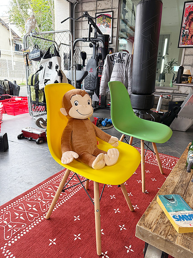 おさるのジョージ　BIGな50cm　ぬいぐるみ ■ アメリカン雑貨 アメリカ雑貨 |  | 02