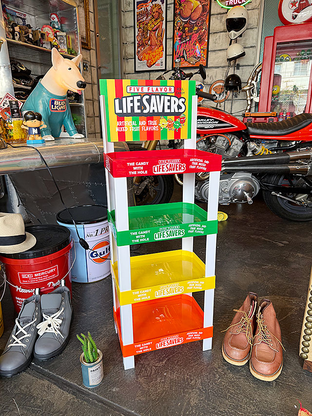 アドバタイジング ストアディスプレイ 4段ラック （ライフセーバー