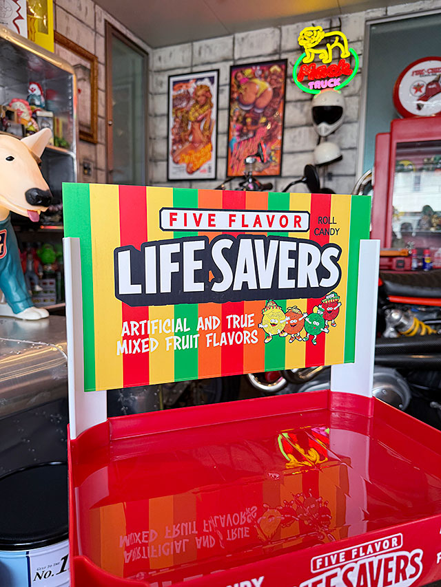 アドバタイジング ストアディスプレイ 4段ラック （ライフセーバー