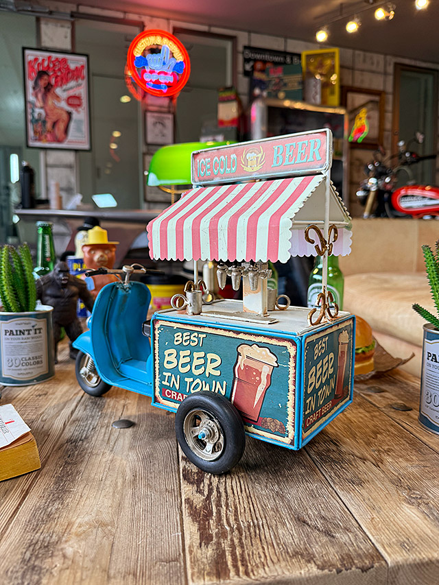 ビール屋さんの移動販売車　三輪スクーター　ブリキオブジェ ■ アメリカン雑貨 アメリカ雑貨 |  | 03