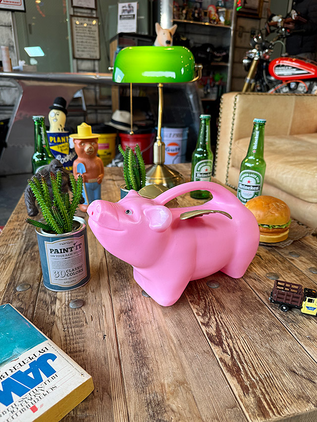 幸運を呼ぶ空飛ぶブタさん フライングピッグ ウォータリングカン