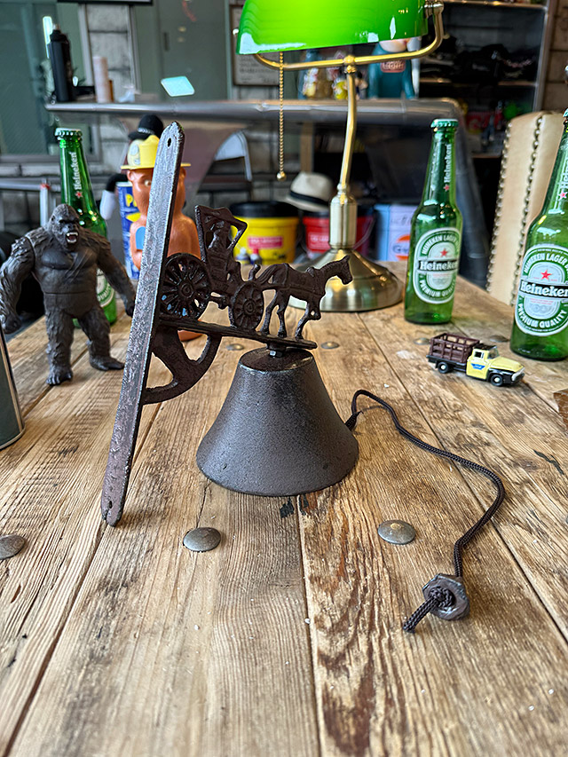 馬車のガーデンベル　鋳鉄製 ■ アメリカン雑貨 アメリカ雑貨 |  | 04