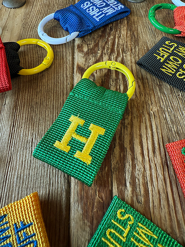 カレッジ　イニシャルレター　タグ　（H）　キーホルダー ■ アメリカン雑貨 アメリカ雑貨 | 