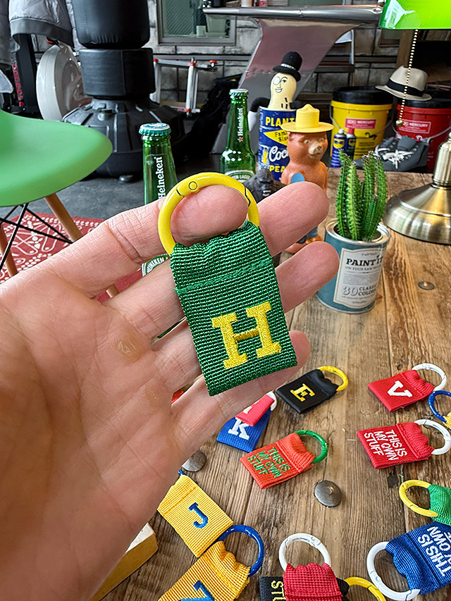 カレッジ　イニシャルレター　タグ　（H）　キーホルダー ■ アメリカン雑貨 アメリカ雑貨 |  | 02