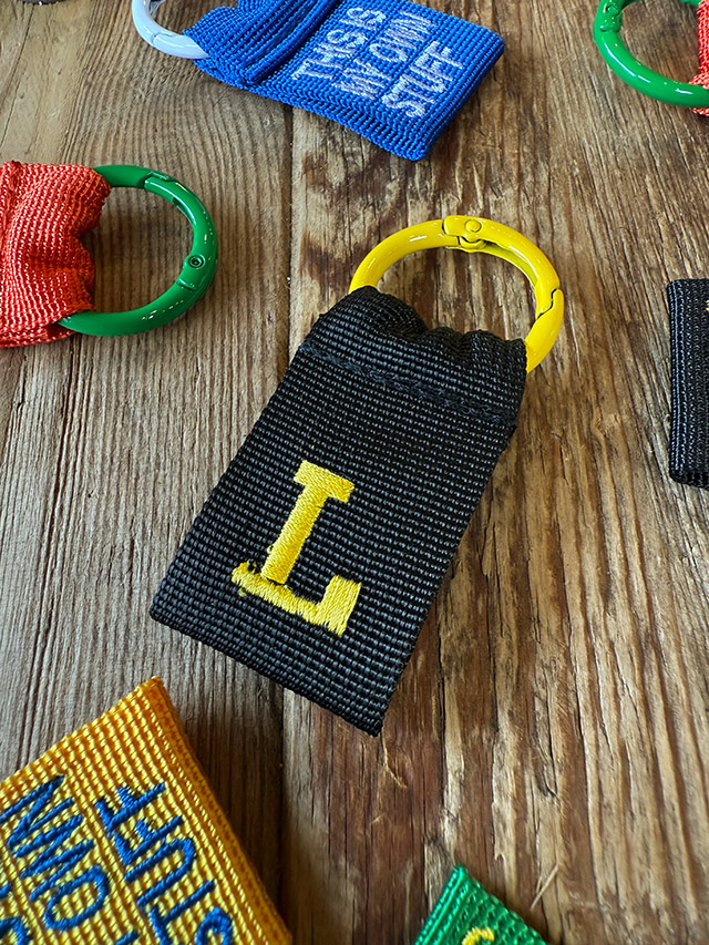 カレッジ　イニシャルレター　タグ　（L）　キーホルダー ■ アメリカン雑貨 アメリカ雑貨 | 