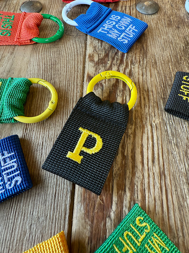 カレッジ　イニシャルレター　タグ　（P）　キーホルダー ■ アメリカン雑貨 アメリカ雑貨 | 