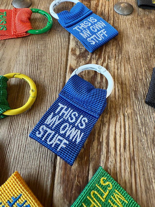 カレッジ　イニシャルレター　タグ　（R）　キーホルダー ■ アメリカン雑貨 アメリカ雑貨 |  | 01