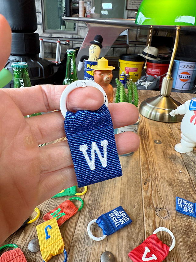 カレッジ　イニシャルレター　タグ　（W）　キーホルダー ■ アメリカン雑貨 アメリカ雑貨 |  | 02