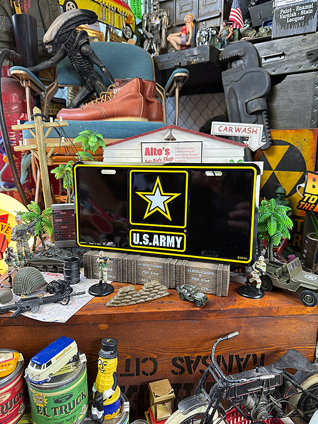 U.S.アーミー　ライセンスプレート　（現行ロゴ） ■ アメリカン雑貨 アメリカ雑貨 |  | 01