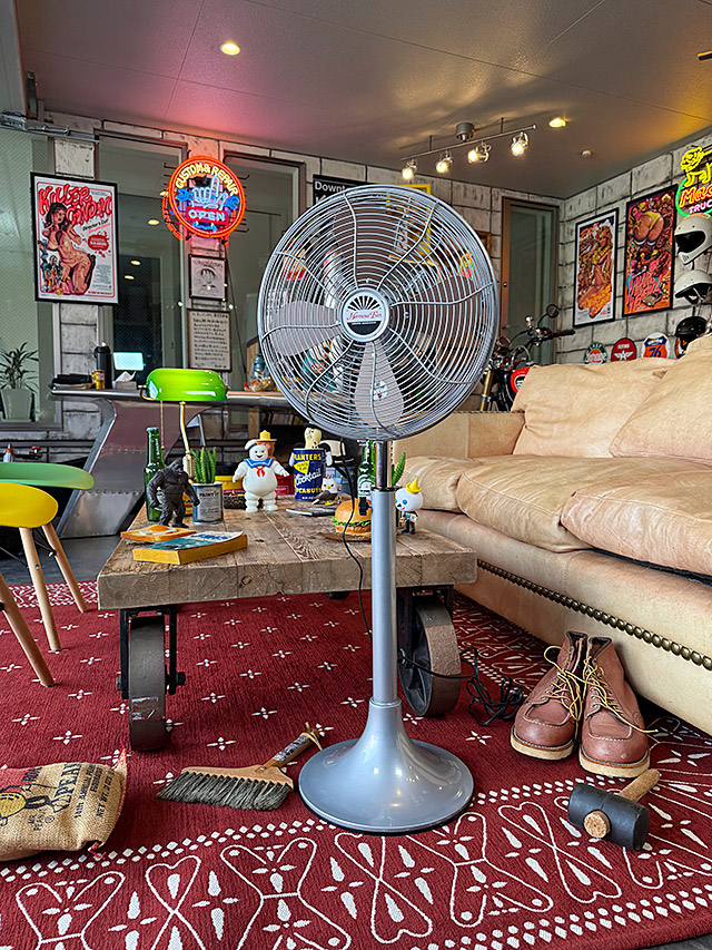 扇風機　ハモサ　レトロファン　フロア　（シルバー）　HERMOSA RETORO FAN FLOOR　首振り　風量3段階　省エネ　サーキュレーター 爆買 | 