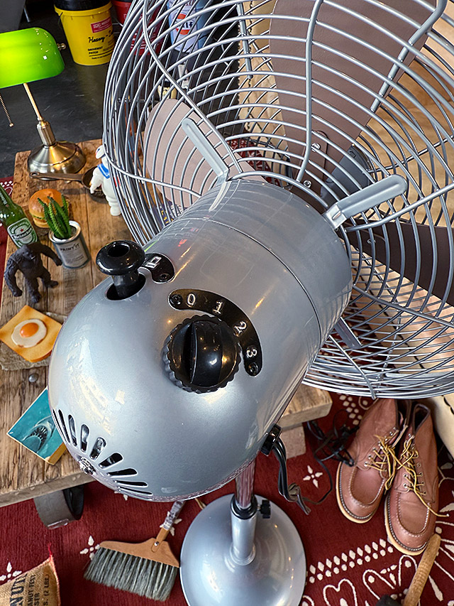 扇風機　ハモサ　レトロファン　フロア　（シルバー）　HERMOSA RETORO FAN FLOOR　首振り　風量3段階　省エネ　サーキュレーター 爆買 |  | 08