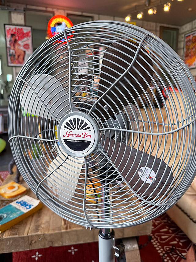 扇風機　ハモサ　レトロファン　フロア　（サックス）　HERMOSA RETORO FAN FLOOR　首振り　風量3段階　省エネ　サーキュレーター |  | 02