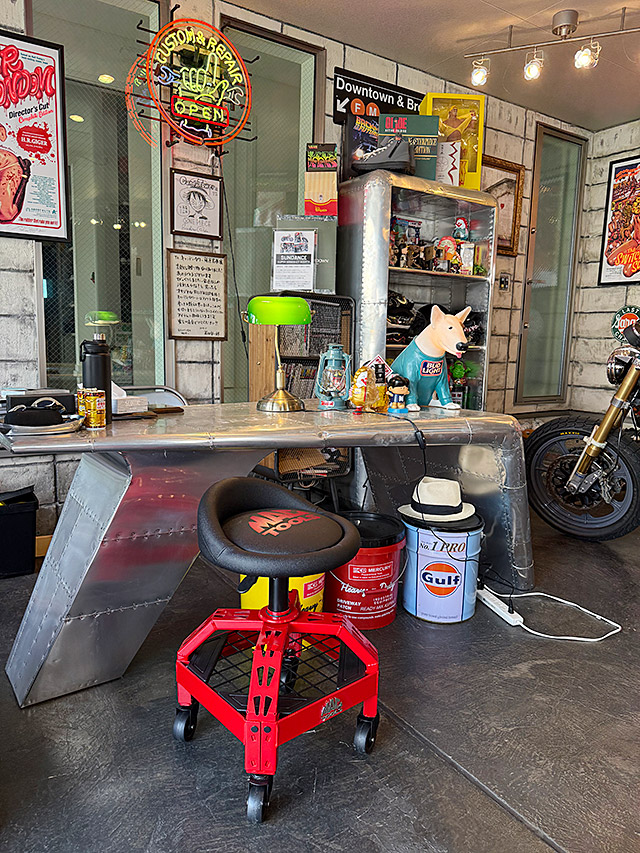 ＼新品！即納！／☆★Mac Tools スツール！座面高調整可！キャスター付 マックツール ガレージスツール キャスター付き 座面高さ調整