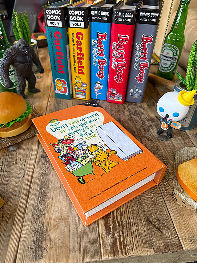 ガーフィールド　コミック　ブックボックス　（3冊セット）　シークレットボックス　隠し収納箱 ■ アメリカン雑貨 アメリカ雑貨 |  | 08