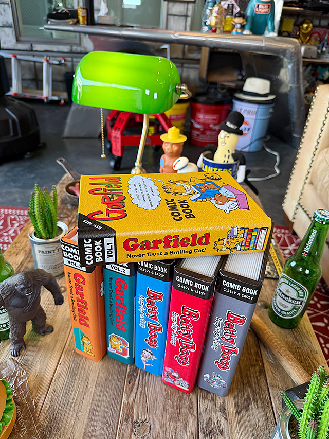 ガーフィールド　コミック　ブックボックス　（イエロー）　シークレットボックス　隠し収納箱 ■ アメリカン雑貨 アメリカ雑貨 |  | 07