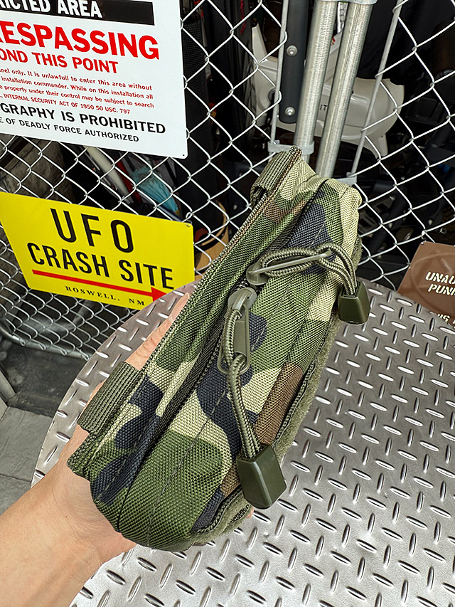 ミリタリー　モールポーチ　B-5901　（ウッドランド/カモフラ） ■ アメリカン雑貨 アメリカ雑貨 |  | 02