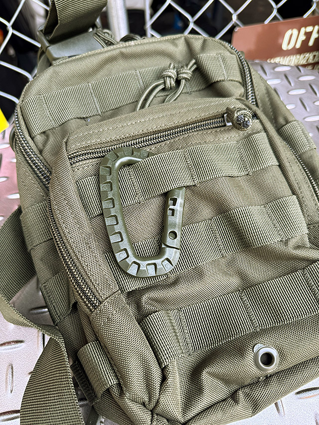 ミリタリー　U.S.タイプ　カラビナフック　Dリング　（オリーブ）　単品 ■ アメリカン雑貨 アメリカ雑貨 |  | 02