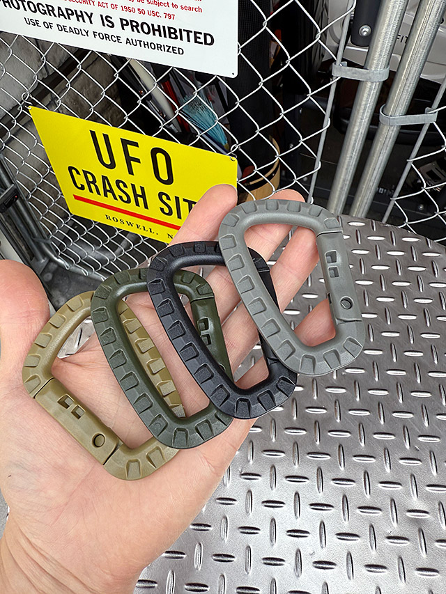 ミリタリー　U.S.タイプ　カラビナフック　Dリング　（オリーブ）　単品 ■ アメリカン雑貨 アメリカ雑貨 |  | 04