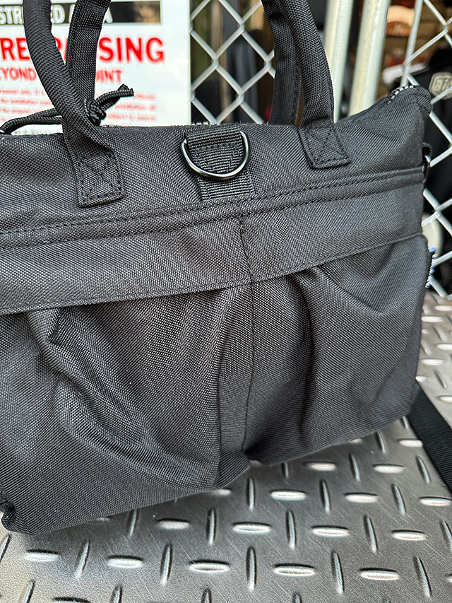 米軍タイプ　ミニ　ヘルメットバッグ　（ブラック）　2WAYバッグ　ショルダーストラップ付き　トートバッグ |  | 03