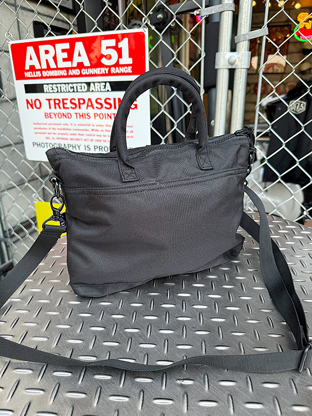 米軍タイプ　ミニ　ヘルメットバッグ　（ブラック）　2WAYバッグ　ショルダーストラップ付き　トートバッグ |  | 05