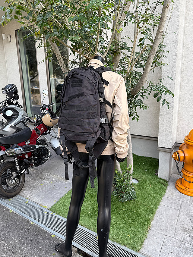 米軍タイプ　A-3　ミリタリー　バックパック　40L　（ブラック）　U.S.タイプ　リュック ■ アメリカン雑貨 アメリカ雑貨 |  | 09