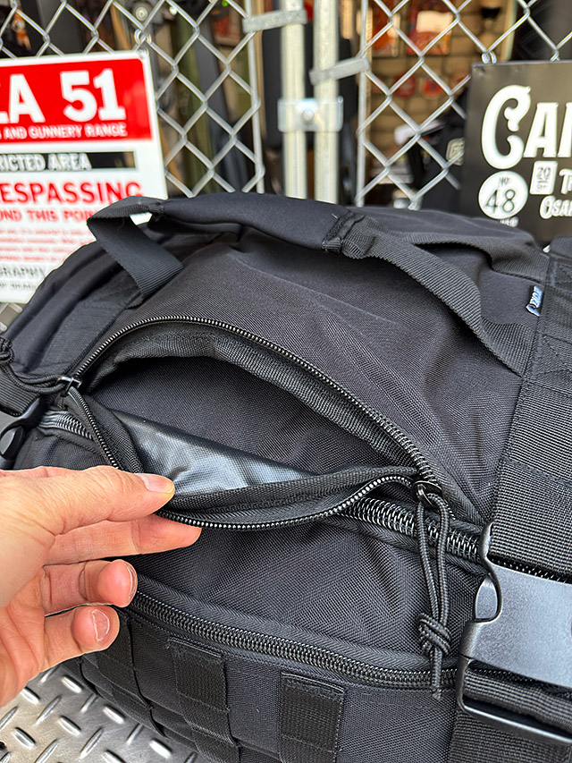 ミリタリー　B-126　3WAY　シーサックバッグ　大容量　45Lサイズ　（ブラック）　リュック　ショルダーバッグ　ボストンバッグ |  | 13