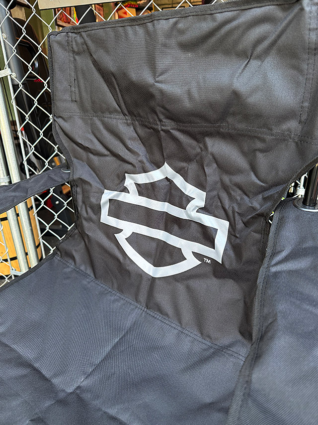 【希少品！】ハーレーダビッドソン　ブラック折りたたみアウトドアチェア ロゴ付き 希少品！】ハーレーダビッドソン ブラック折りたたみアウトドアチェア