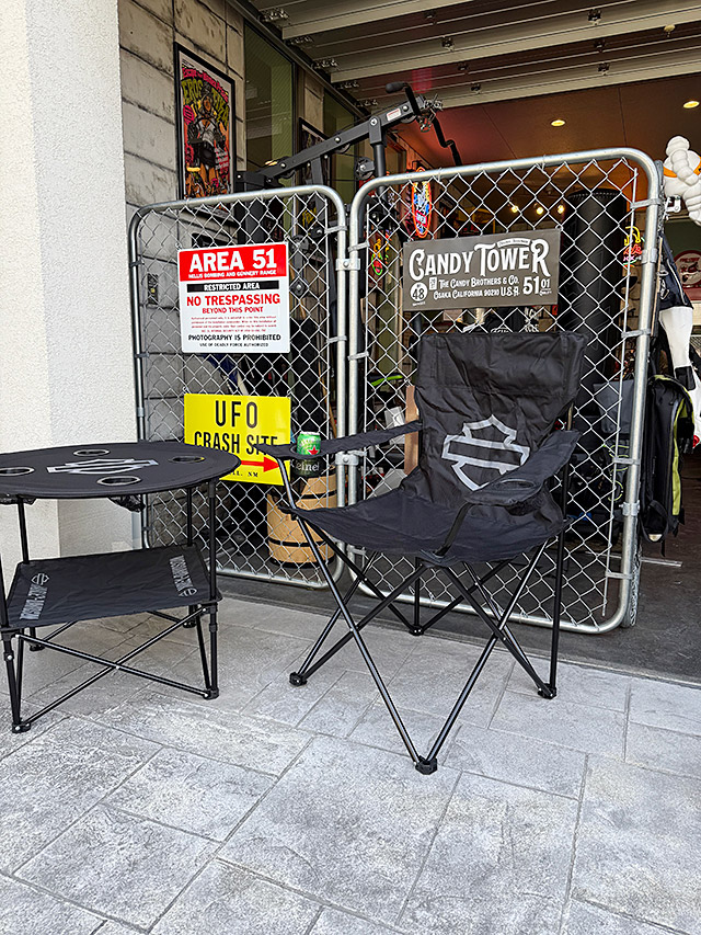 【希少品！】ハーレーダビッドソン　ブラック折りたたみアウトドアチェア ロゴ付き 希少品！】ハーレーダビッドソン ブラック折りたたみアウトドアチェア