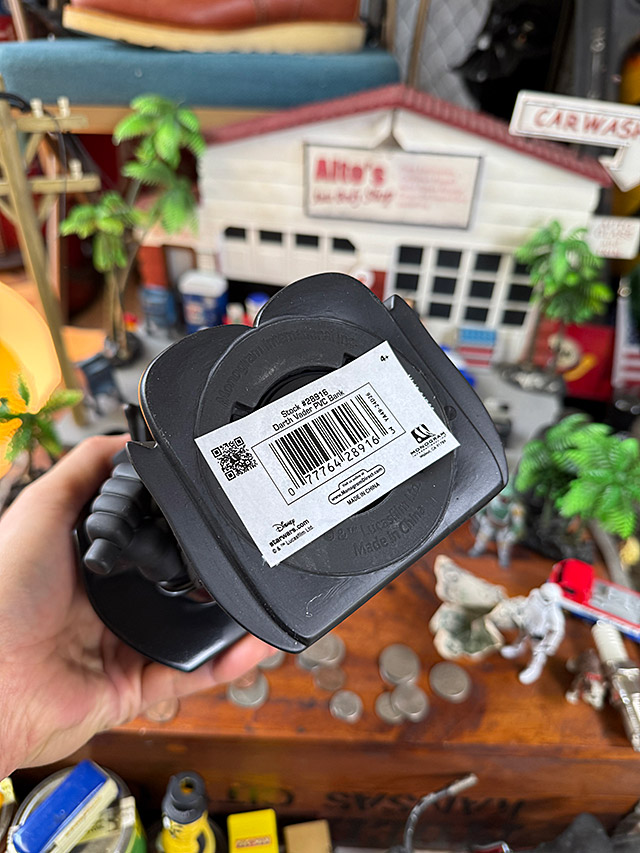 スターウォーズ　ダースベイダー　PVCバンク　貯金箱　フィギュア ■ アメリカン雑貨 アメリカ雑貨 |  | 05
