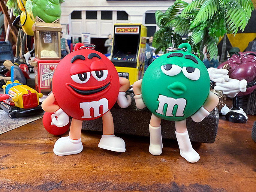 M&M's　PVCフィギュア　キーホルダー　（2体セット） ■ アメリカン雑貨 アメリカ雑貨 |  | 01