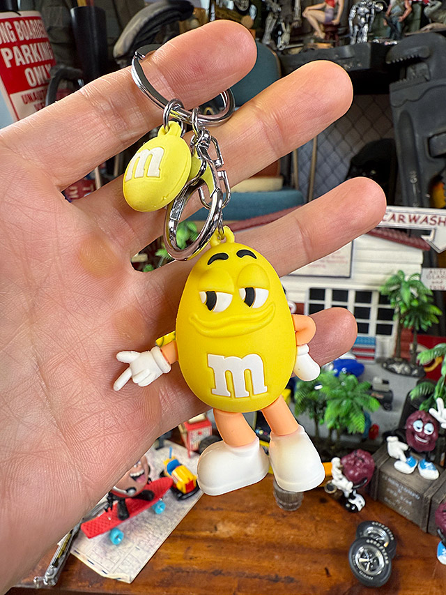 M&M's PVCフィギュア キーホルダー （イエロー） □ アメリカン雑貨