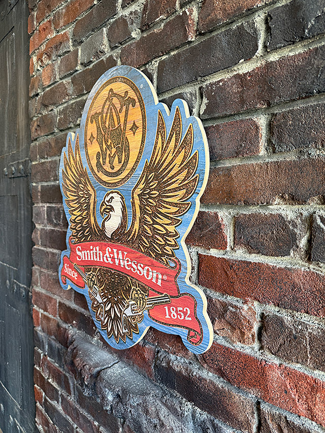 ビッグサイズ　ウッドサイン　（スミス＆ウェッソン）　MDF　木製看板 ■ アメリカン雑貨 アメリカ雑貨 |  | 02