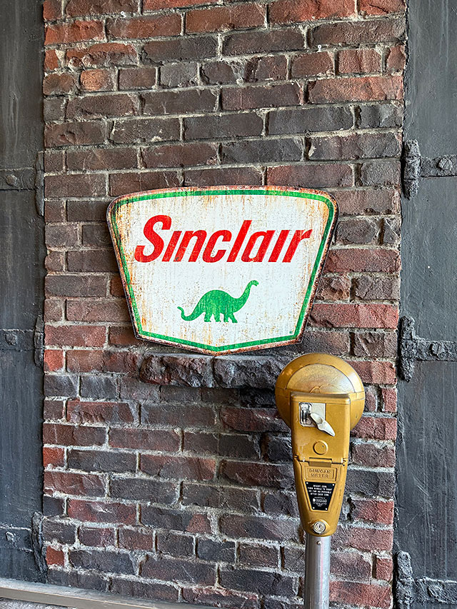 ド迫力！特大サイズ看板　シンクレア　ビッグサイズサイン　エンボスティンサイン　■ アメリカン雑貨 アメリカ雑貨 |  | 02