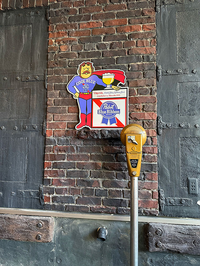 ド迫力！特大サイズ看板　パブスト　クールブルー　ビッグサイズサイン　エンボスティンサイン |  | 04