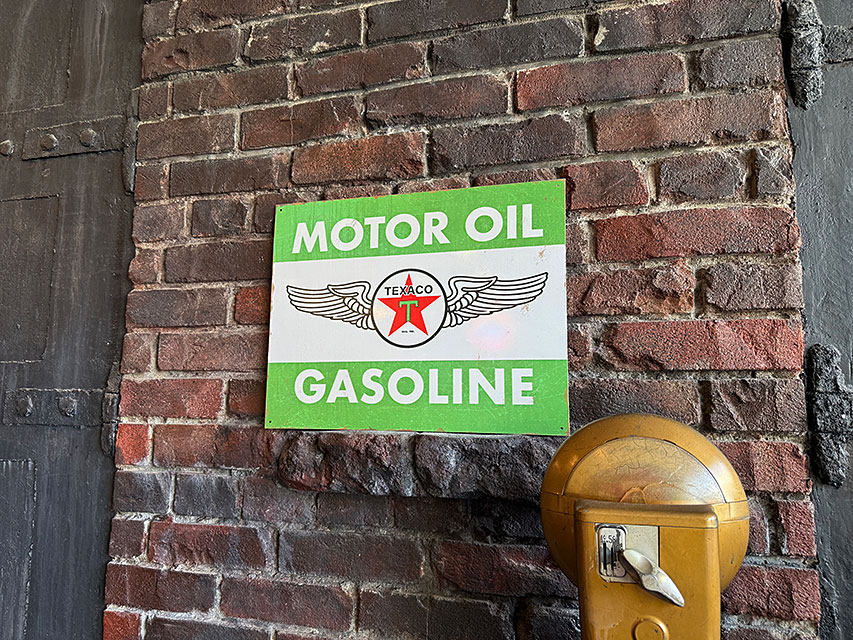 テキサコ　モーターオイル　＆　ガソリン　ヴィンテージ　ブリキ看板　（ウイングロゴ） ■ アメリカ雑貨 アメリカン雑貨 |  | 04