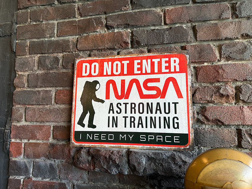 NASA　立入禁止　警告サイン　ブリキ看板 ■ アメリカン雑貨 アメリカ雑貨 |  | 05