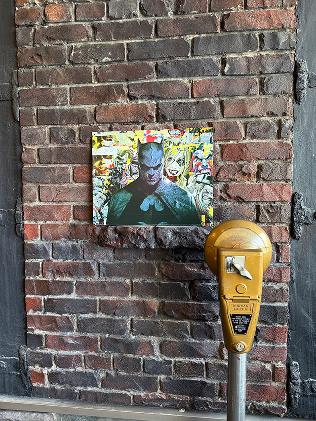 バットマン VS ジョーカー軍団　ブリキ看板 ■ アメリカン雑貨 アメリカ雑貨 |  | 03