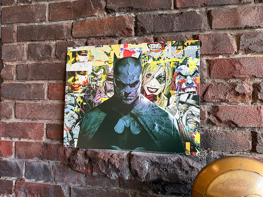 バットマン VS ジョーカー軍団　ブリキ看板 ■ アメリカン雑貨 アメリカ雑貨 |  | 05