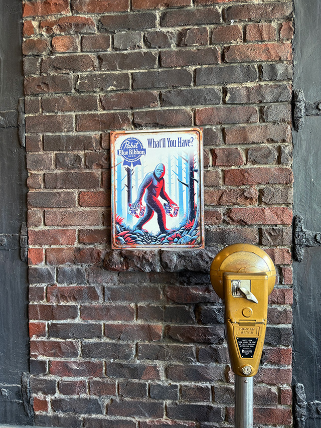 パブスト・ブルーリボン　ビッグフット　ブリキ看板 ■ アメリカン雑貨 アメリカ雑貨 |  | 02