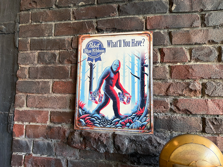 パブスト・ブルーリボン　ビッグフット　ブリキ看板 ■ アメリカン雑貨 アメリカ雑貨 |  | 04