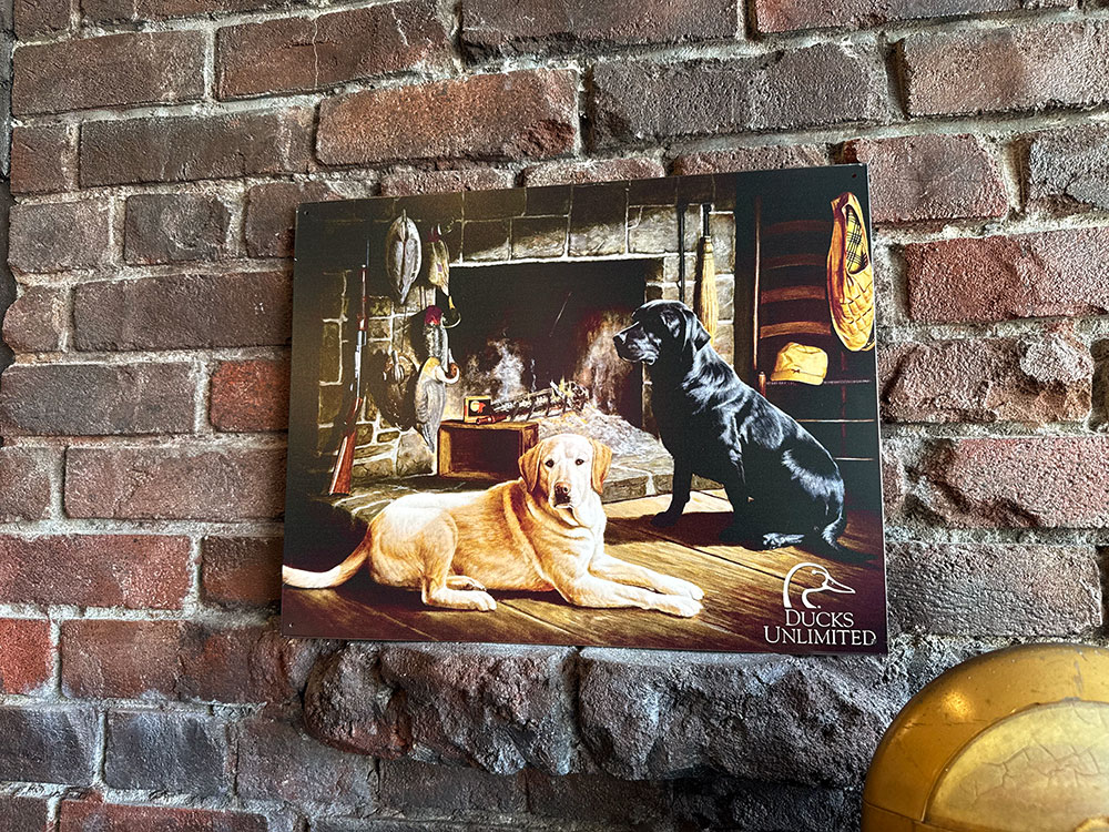 ラブラドール　＆　ゴールデン　ブリキ看板　（Waitng at Crow's Creek）　■ アメリカ雑貨 アメリカン雑貨 | アメリカン レトロ | 04