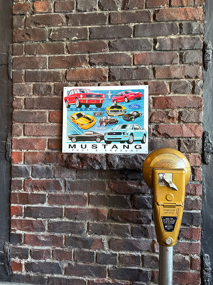 マスタング　歴代モデルコレクション　ブリキ看板　■ アメリカン雑貨 アメリカ雑貨 | アメリカン レトロ | 03