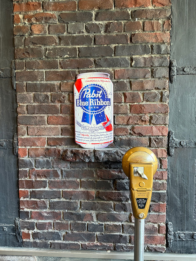 パブスト　ブルーリボン　ビール缶　エンボス　ティンサイン　ブリキ看板 ■ アメリカン雑貨 アメリカ雑貨 |  | 03