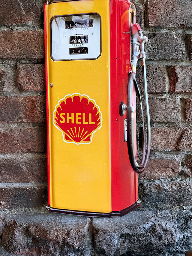 シェル　ガスポンプ型　エンボス　ティンサイン　ブリキ看板 ■ アメリカン雑貨 アメリカ雑貨 |  | 02