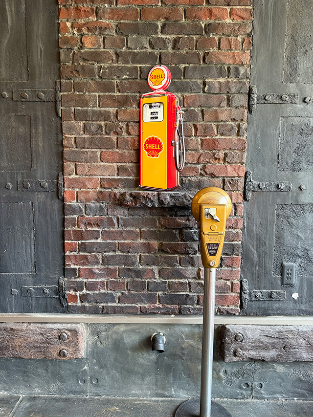 シェル　ガスポンプ型　エンボス　ティンサイン　ブリキ看板 ■ アメリカン雑貨 アメリカ雑貨 |  | 04