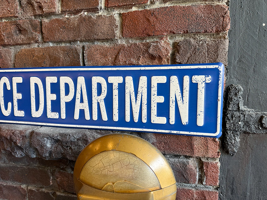 シボレー　ストリートサイン　（SERVICE DEPARTMENT）　エンボスティンサイン　ブリキ看板 ■ アメリカン雑貨 アメリカ雑貨 |  | 02